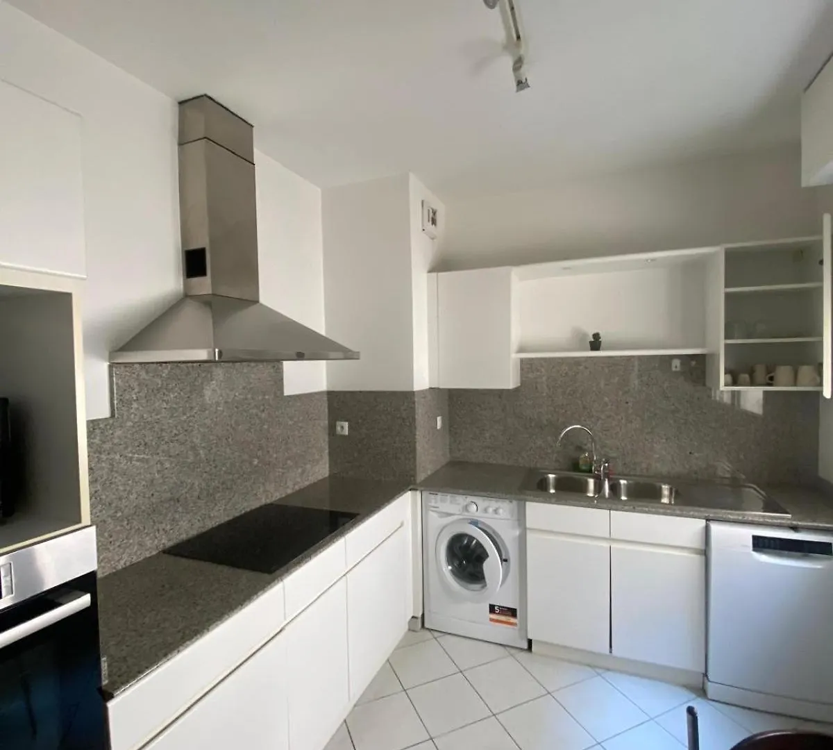 Apartment Superbe Appartements Boccador Tour Eiffel Paris